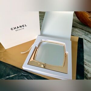 Chanel Beaute Rotating Stand Alone Vanity Mirror. Dual Magnification New/Sealed